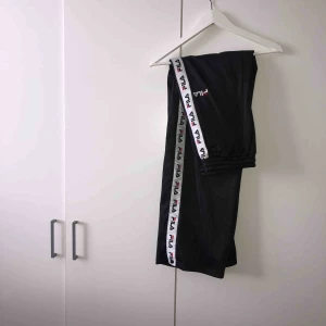  - Fila byxor i bra skick. Använda 1 gång. 