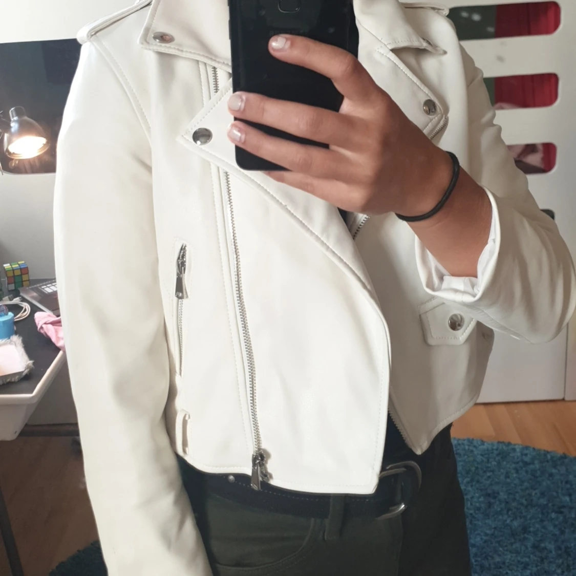 Jacka i fejkskinn, Bershka str 36. - 90