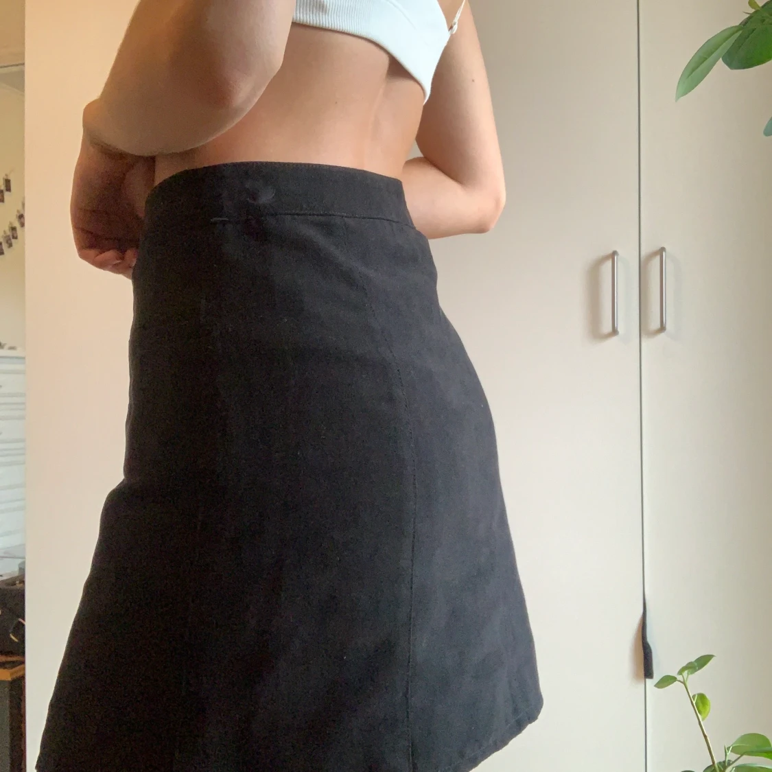 Knappkjol i mockaimitation - 90