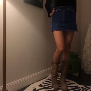 Jeanskjol - Jeanskjol med fina dragkedjor