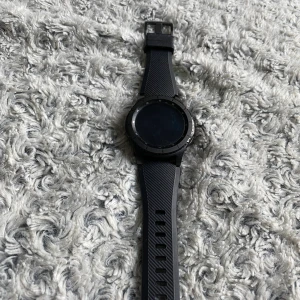 Samsung gear s3 - Bra skick ny pris 2500 kr