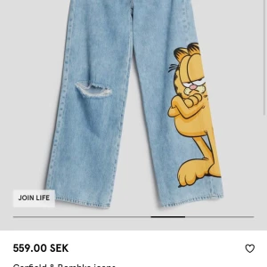 Söker garfield byxor✨ - Söker dessa bershka jeans! Hör av dig om du har dom och är villig att sälja!