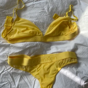 Calvin Klein underklädesset - Oanvänt!!! Set från Calvin Klein i storlek medium. 