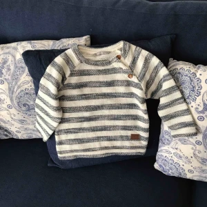  - Tröja från Lindex 