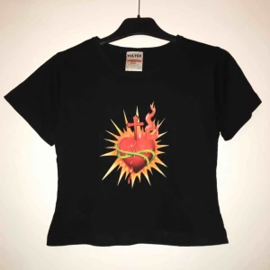  - T-shirt med tryck ❤️🔥 Står storlek M men är en liten modell! 
