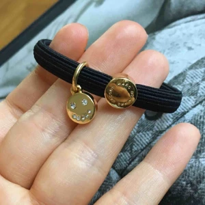  - Super fint Marc Jacobs armband i toppen skick! Äkta, perfekt till dig själv eller ge bort i julklapp 🎁 