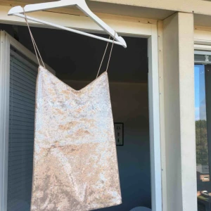  - Perfekt party top, använt fåtal gånger!