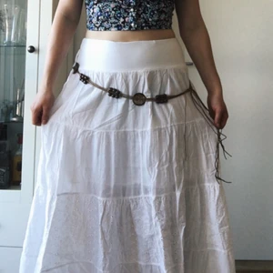  - Jätte fin somrig bohemisk långkjol! Aldrig använd så den är i mycket fint skick! 🌸🌺🌸💃🏻 Köparen står för frakt