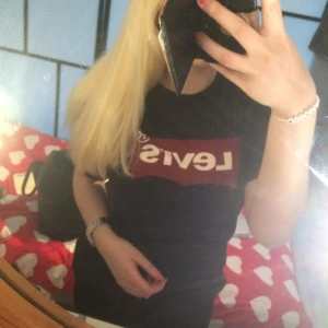  - Bytes mot en dam modell, annan färg funkar. Eller säljes för 200kr+28kr frakt. Storlek M använd 2 gånger endast så perfekt skick.