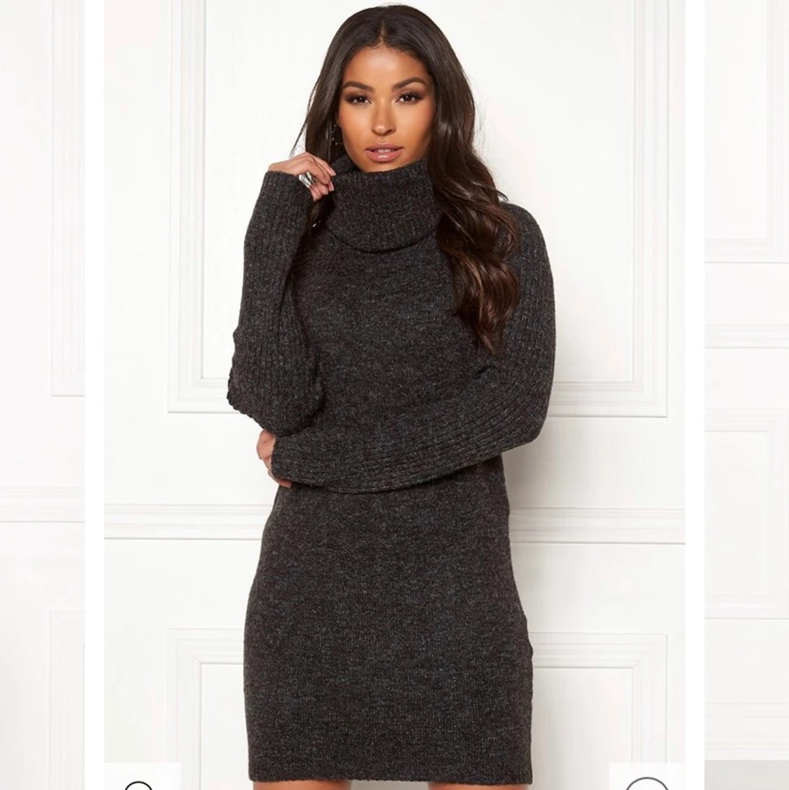 Finstickad klänning