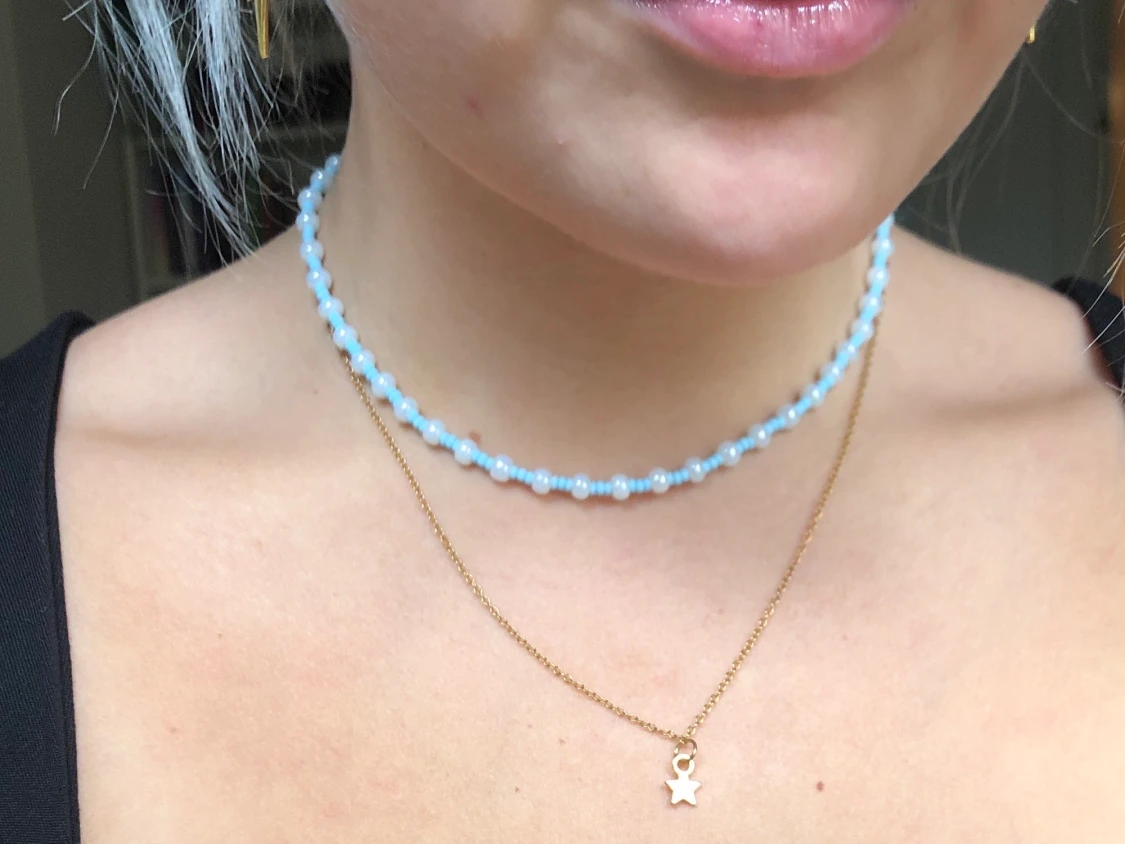 blått vitt halsband - 91