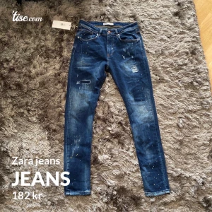 Zara  - Säljer dessa jeans från zara köpte för 600kr aldrig använt, pris lappen kvar! Inte ens provat! Säljer för 180kr den kommer i mycket bra skick 