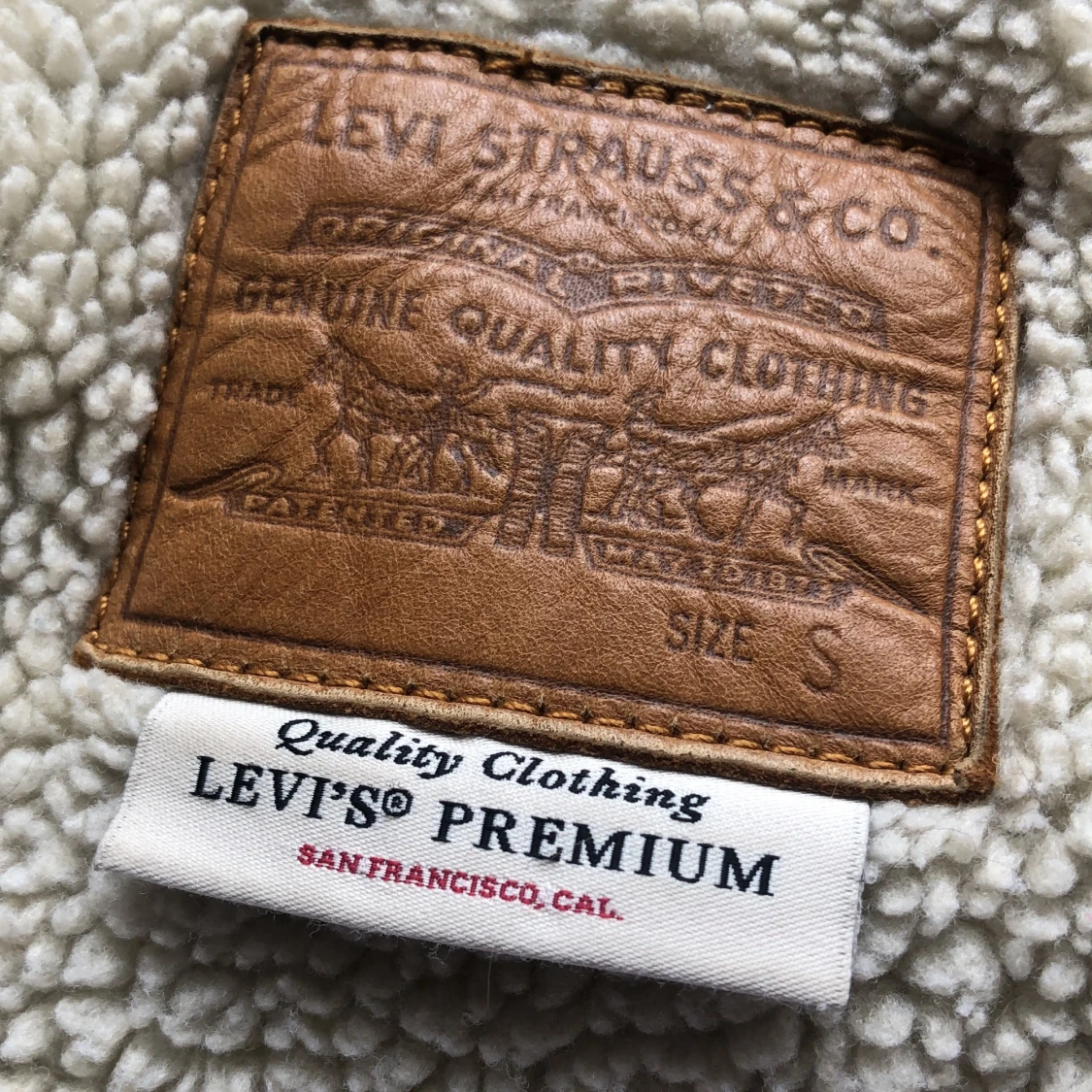 Levi’s jacka med teddyfoder - 90