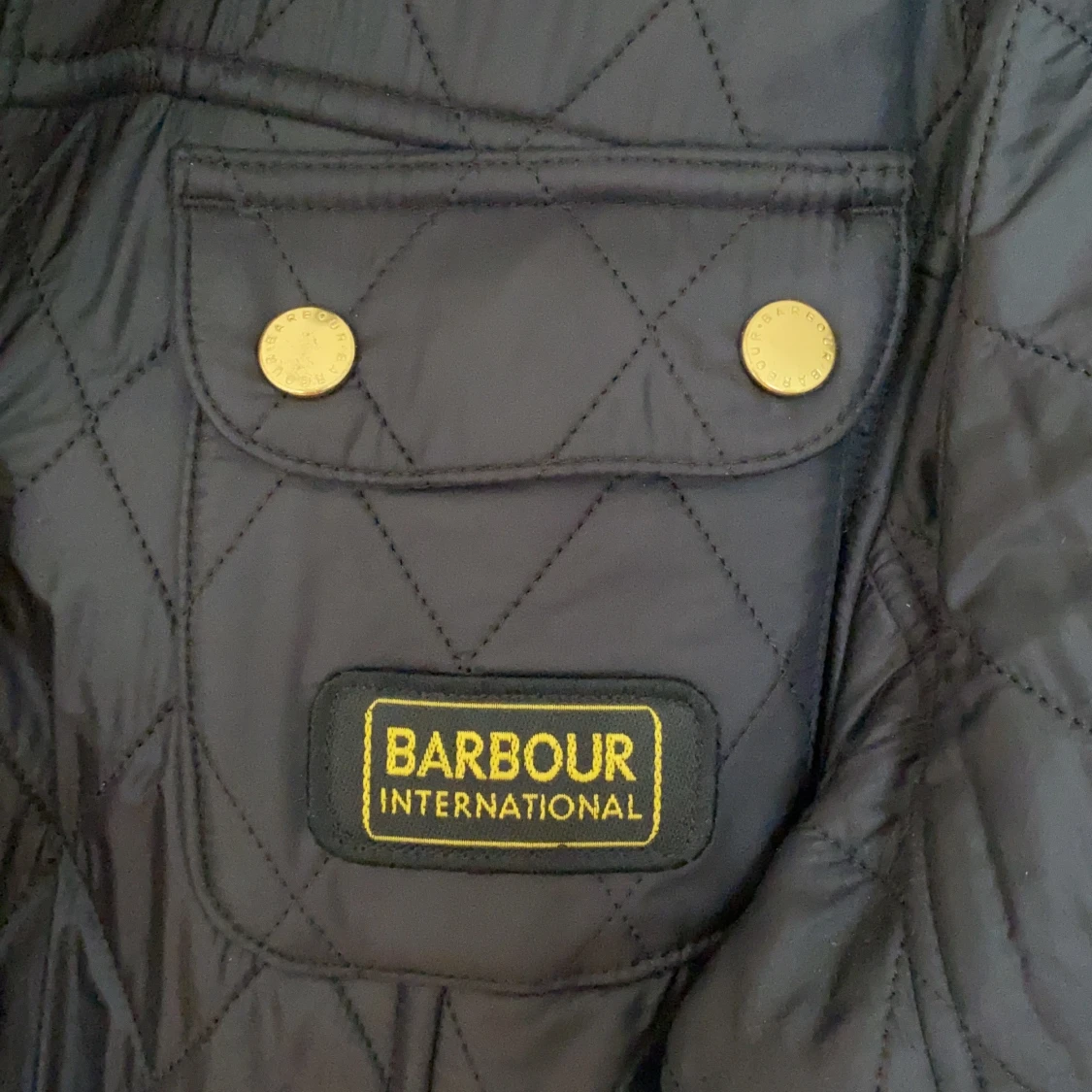 Klassisk och stilren barbour jacka  - 91