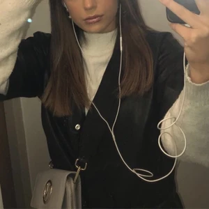 Valentino väska band tillkommer  - Lila valentino bag köptes för 900 på accent 