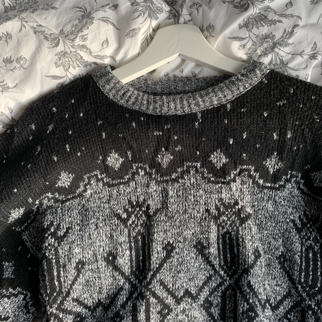 Svart stickad tröja - 90