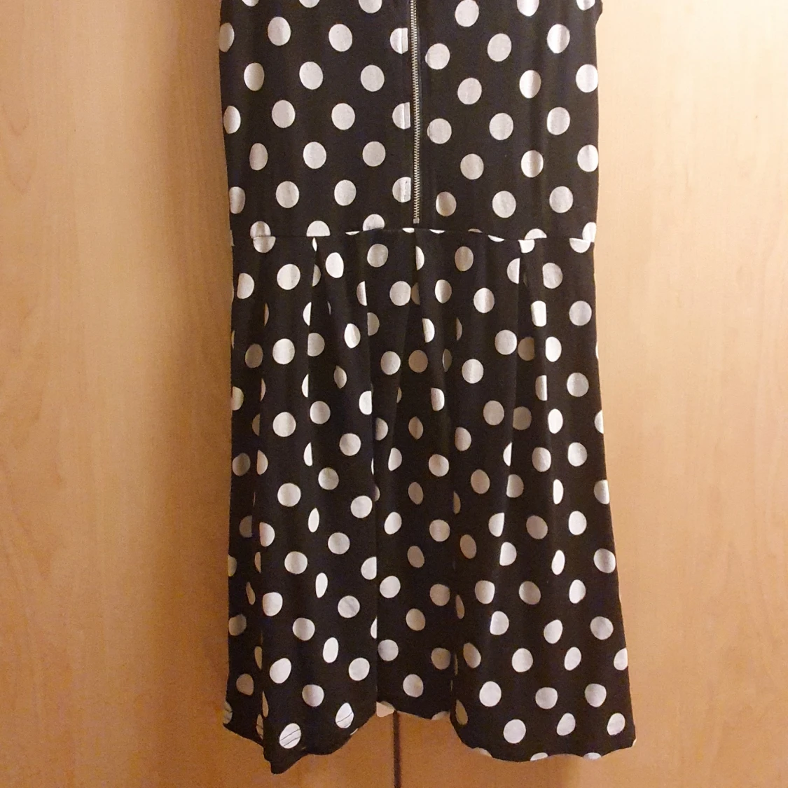 Prickig klänning Strl. S - 90