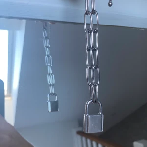 Halsband Asos - Superfint halsband från asos! Kan bjuda på frakten vid smidig affär!🥰