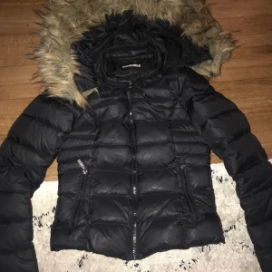 ROCKANDBLUE jacka  - Storlek 34 , svart rockandblue vinterjacka. 