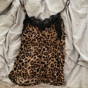 Linne 40kr - Använd fåtal ggr Strl S