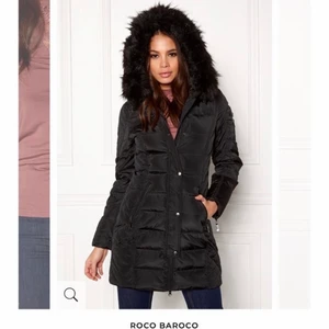 Vinterjacka - Vinterjacka ifrån Roco Baroco, storlek 36. 100% polyester, varm vinterjacka