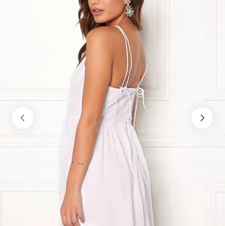Säljer denna klänning, använd 1 gång superfint skick. . Klänningar.