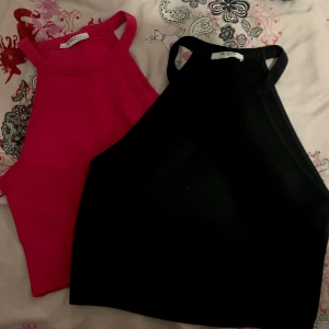 Linnen - svart och rosa linne. Så snyggt på ett par breda axlar 💕            🌸allt för 50kr är 2 för 80 + frak🌸