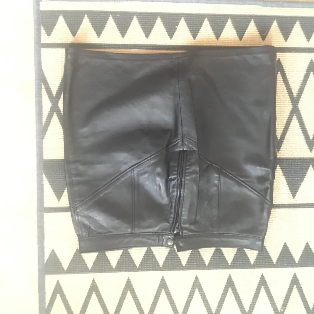 Vintage skirt real leather!. Kjolar.