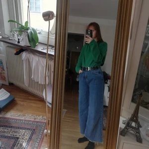 mysig tröja - Mysig tröja som passar till hösten! Den är lika mörkgröna som första bilden.  Dessutom har den polokrage