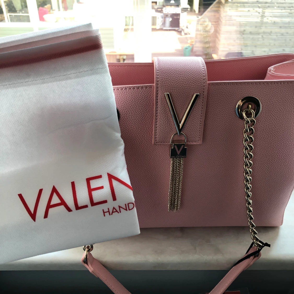 Helt ny valentino väska - 91