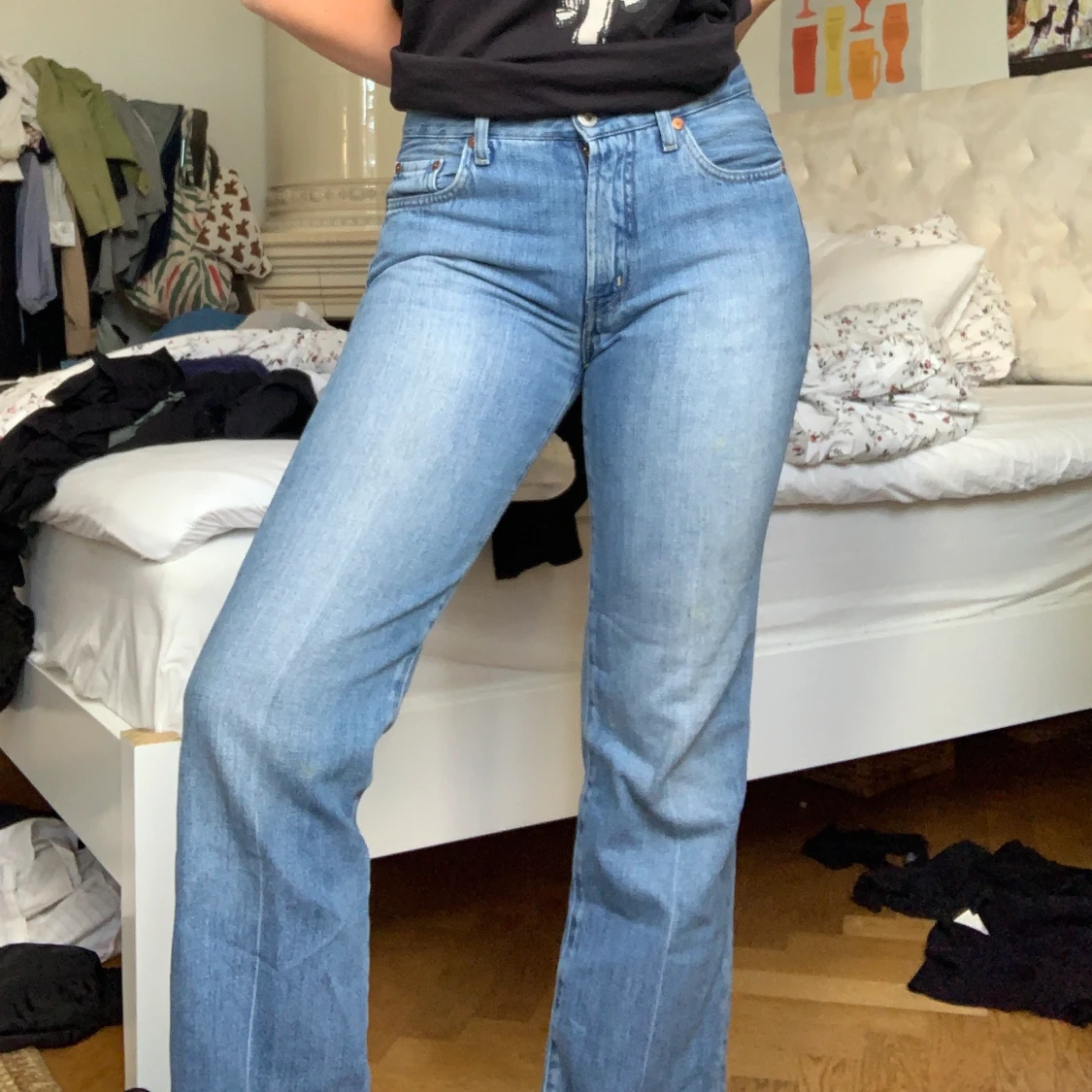 Low waist jeans!