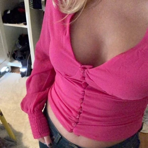 Hm topp storlek 36 - Supersöt topp köpt på hm!! 💖 