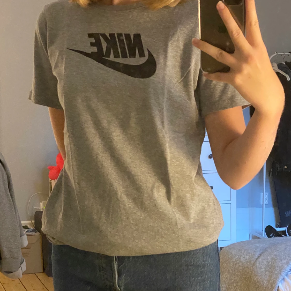 Grå Nike t-shirt strl XL - 90