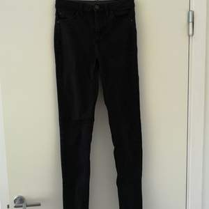 Svarta highwaist jeans från Cubus. Storlek 26/xs/s Köparen står för frakt⚡️ 