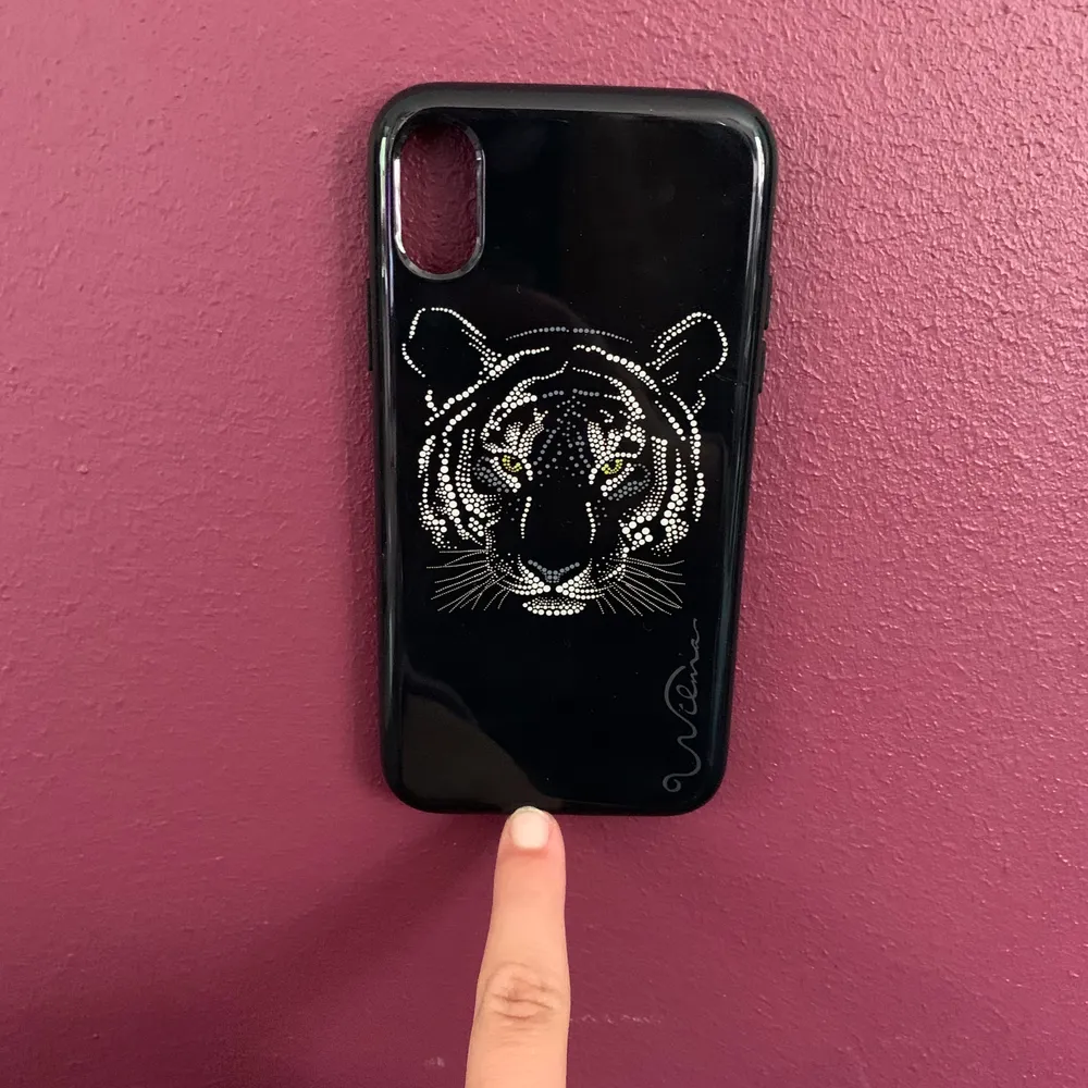 iPhone skal med mörklysande tiger detaljer . Övrigt.