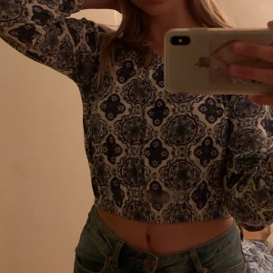 Sjukt snygg topp - Denna sjukt snygga topp i storlek S säljer jag för 60 kr+frakt, priset kan diskuteras