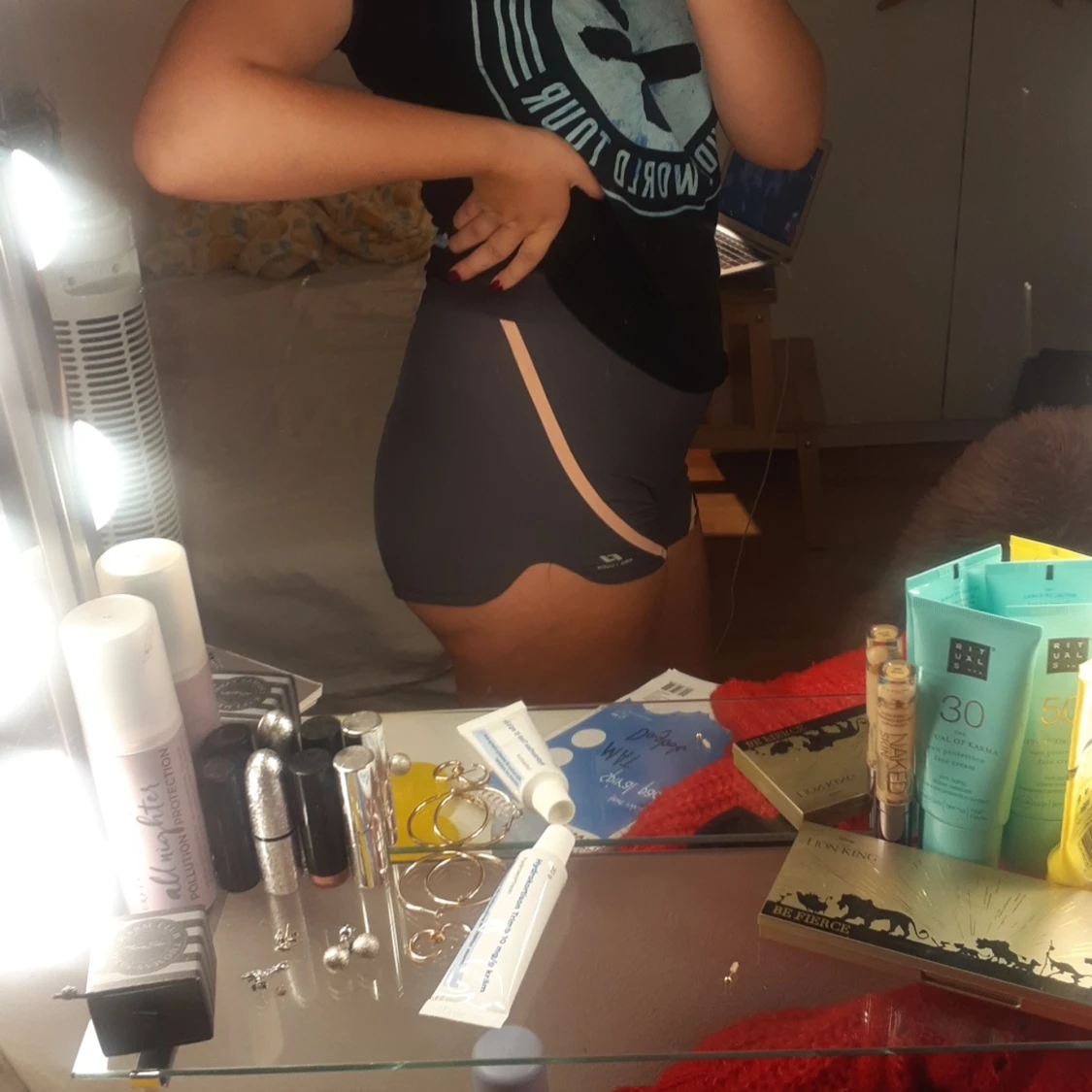 Gråa träningsshorts  - 90