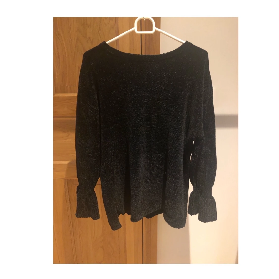 Svart tröja i velour - 90
