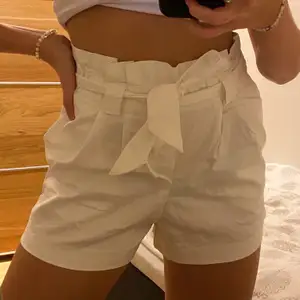 Säljer mina fina shorts från zara i storlek S. Hör av er om ni är intresserade💕