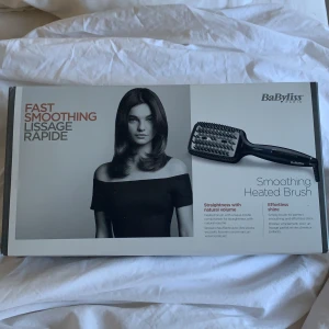 Plattångsborste från BaByliss - Helt ny och aldrig använd pågrund av dubbletter. Nypris 600kr