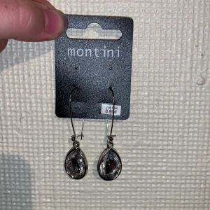 Montini örhängen - Helt nya :)
