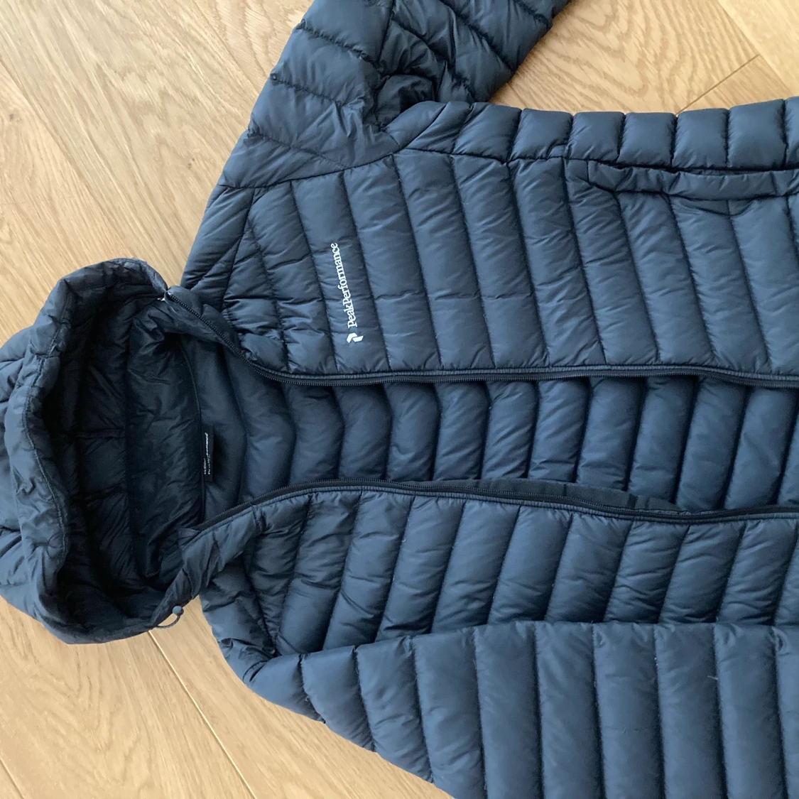 Peak performance jacka (svart) - 91