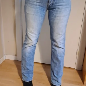 Replay Jeans! - Super sköna och snygga, lite slitna längst ner på ena kanten bara. 