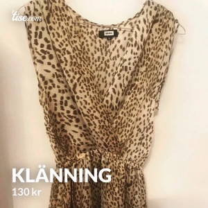 Xs/s kort klänning  - Passar både xs som i S ;)