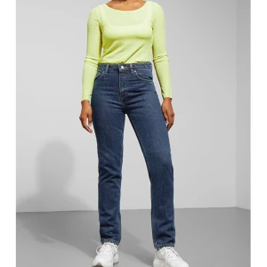 Jeans  - Endast testat jeansen men annars helt oanvända