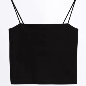 Linne från Gina tricot  - Säljer dessa 2 linnen från Gina tricot. Dom kommer aldrig till användning.. 100 för båda.