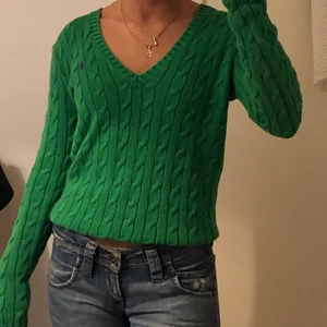 Kabelstickad tröja - ralph lauren tröja i bra skick