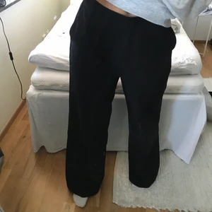 Kostymbyxor🥰 - Skitsnygga och långa kostymbyxor i storlek 40🥰 köparen står för frakt 💓