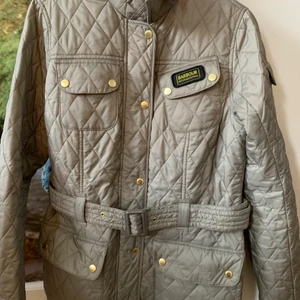 Barbour jacka - Klassisk jacka från Barbour i perfekt skick. 