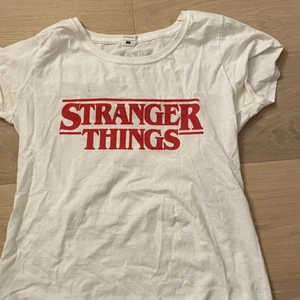 Stranger things T-shirt  - En stranger things T-shirt, fint skick!